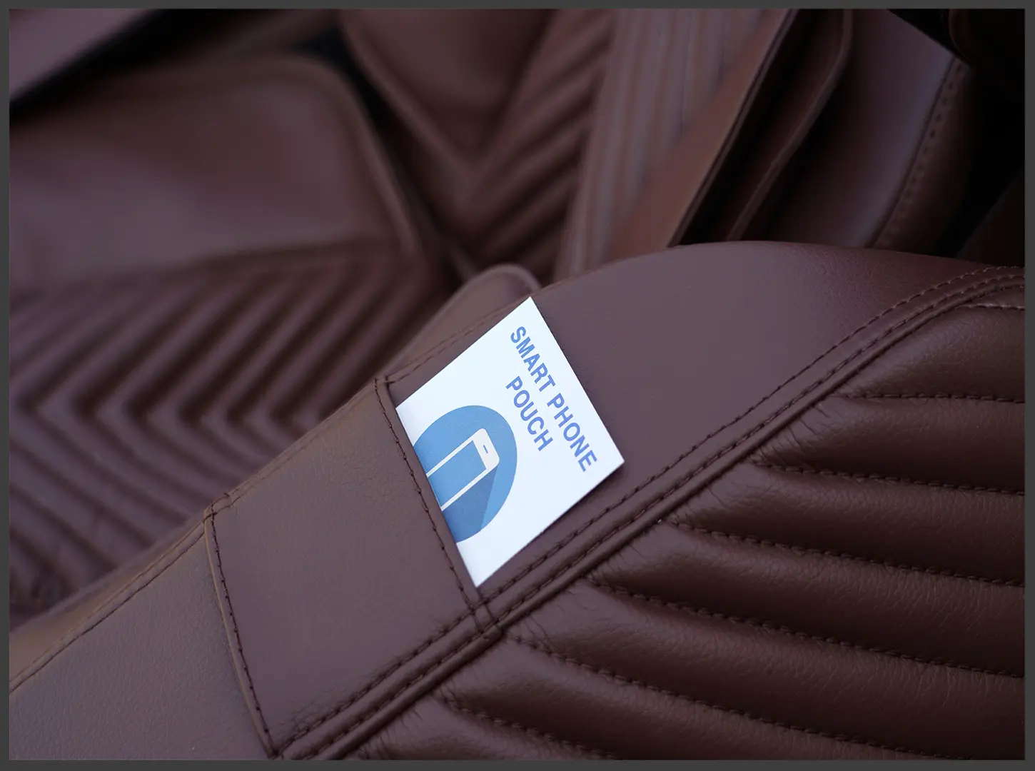 i11 Phone Pouch